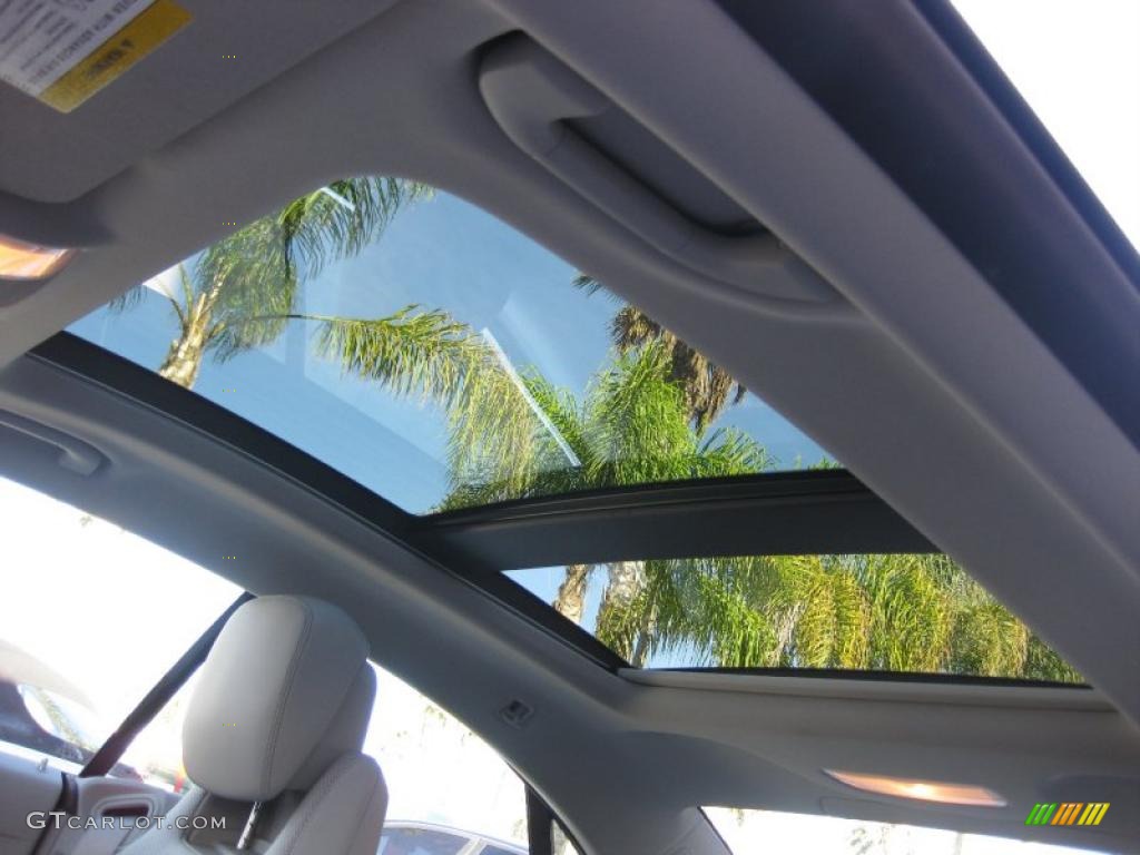 2010 E 350 Coupe - Arctic White / Ash Gray photo #23