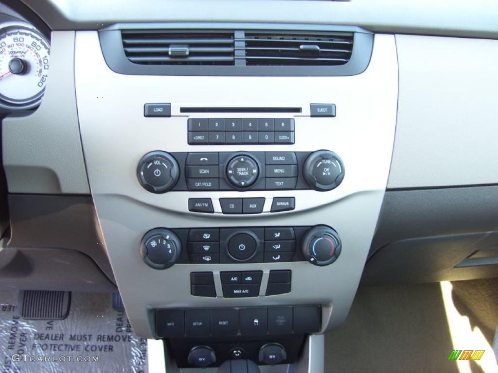 2011 Ford Focus S Sedan Controls Photos