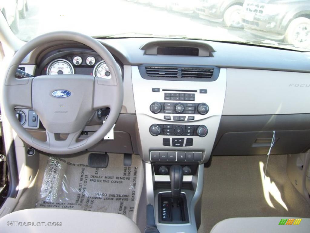 2011 Ford Focus S Sedan Medium Stone Dashboard Photo #39286211