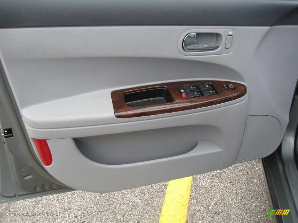 2007 Buick LaCrosse CXL Gray Door Panel Photo #39286483
