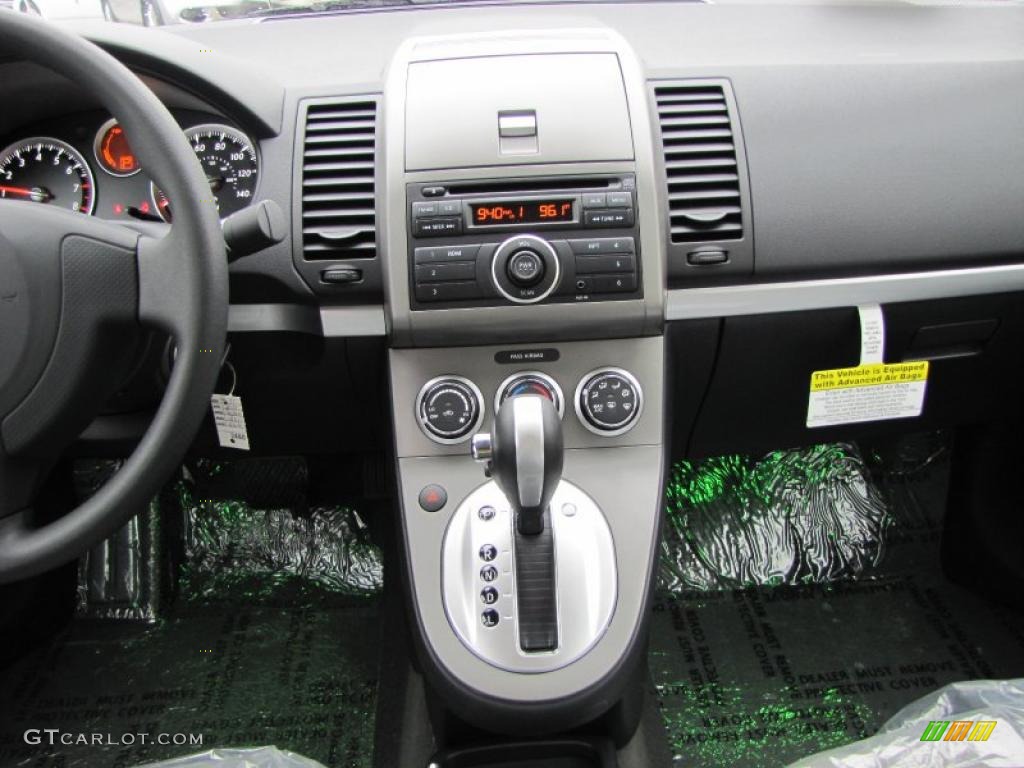 2011 Nissan Sentra 2.0 Charcoal Dashboard Photo #39288791