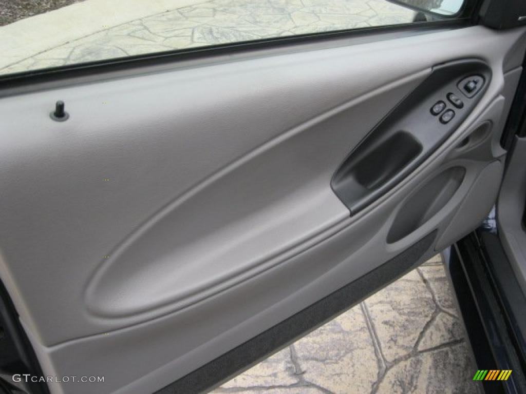 2003 Mustang V6 Coupe - True Blue Metallic / Dark Charcoal/Medium Graphite photo #16