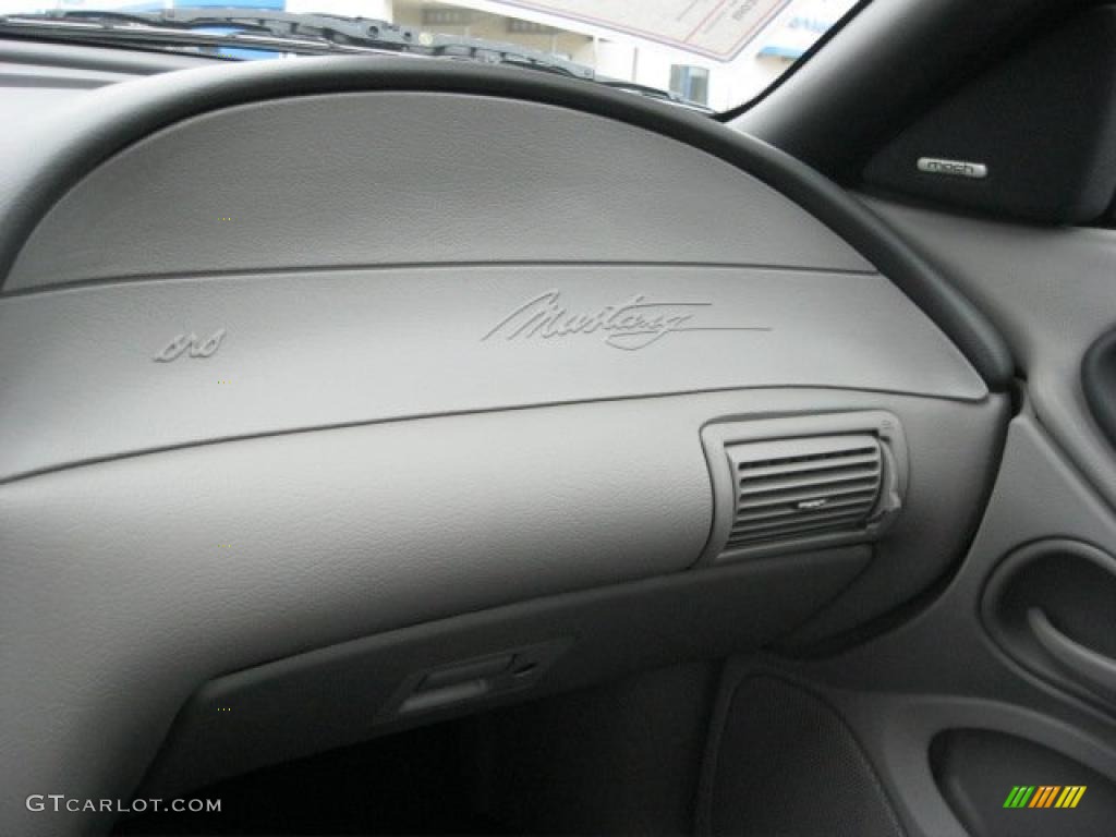 2003 Mustang V6 Coupe - True Blue Metallic / Dark Charcoal/Medium Graphite photo #26