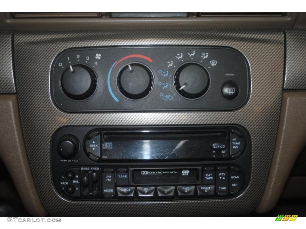 2003 Chrysler Sebring GTC Convertible Controls Photo #39289627