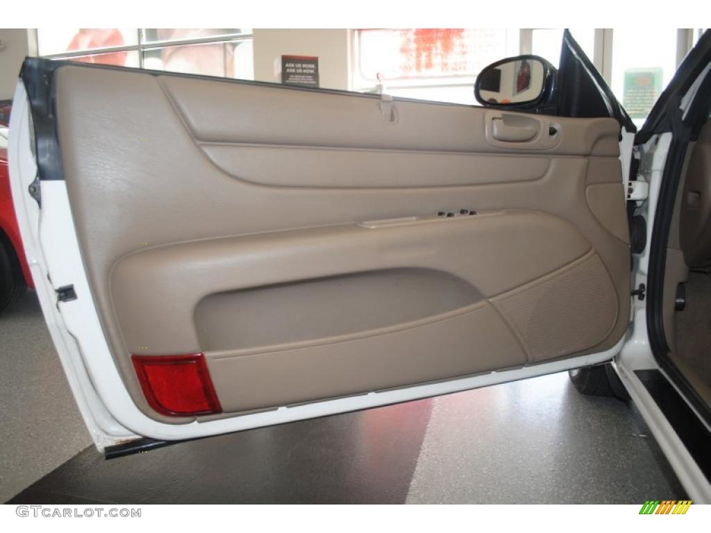 2003 Chrysler Sebring GTC Convertible Taupe Door Panel Photo #39289695