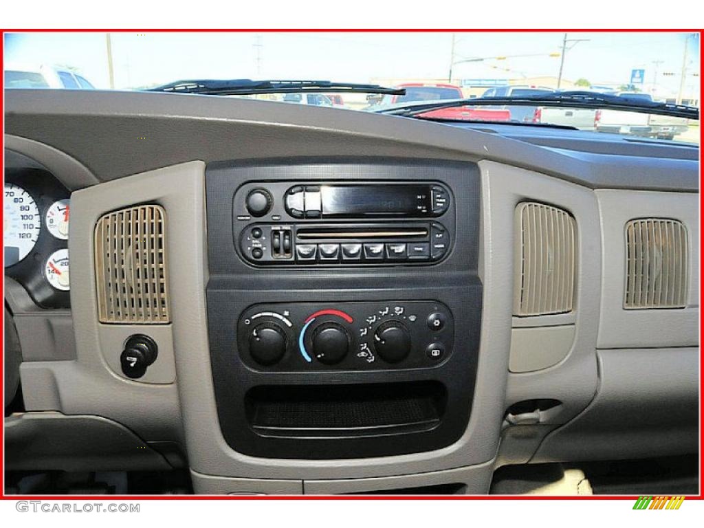 2003 Dodge Ram 2500 SLT Quad Cab 4x4 Controls Photo #39290155