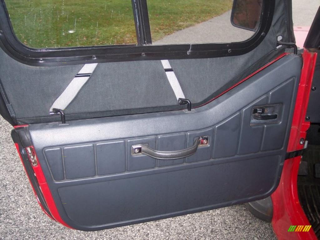 1995 Jeep Wrangler S 4x4 Gray Door Panel Photo #39290695