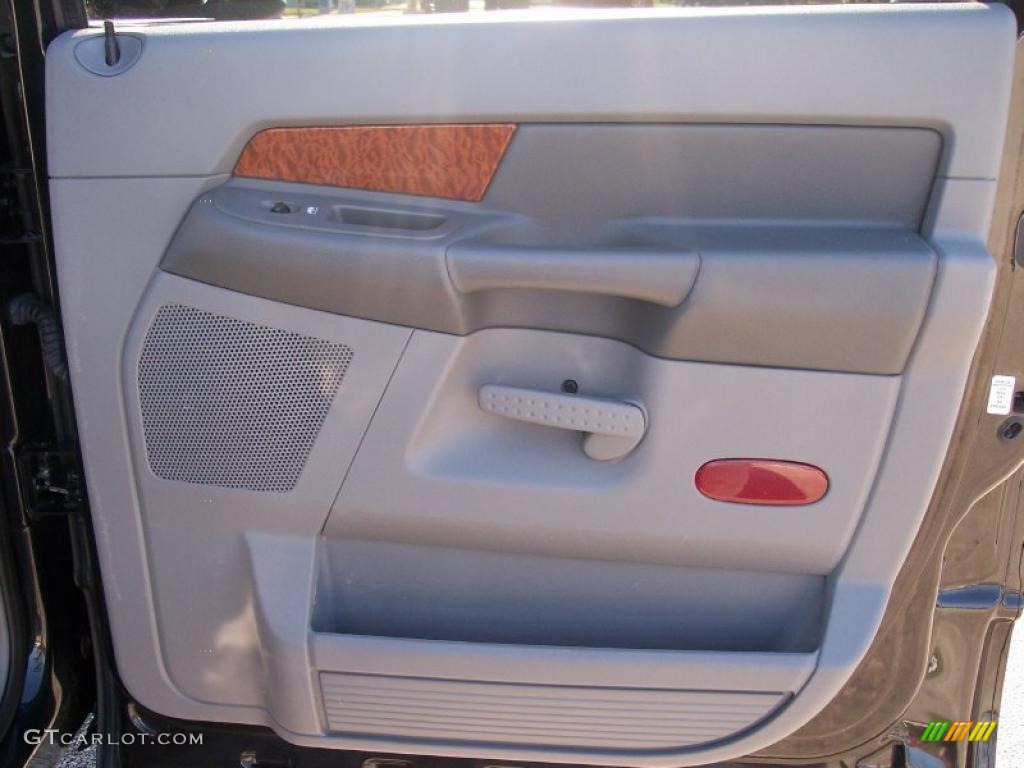 2006 Dodge Ram 1500 SLT Mega Cab 4x4 Medium Slate Gray Door Panel Photo #39291687
