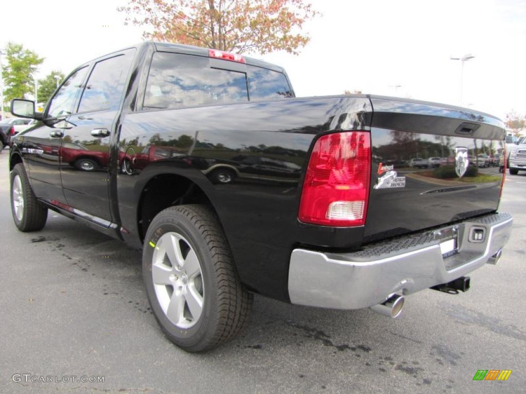 2011 Ram 1500 Big Horn Crew Cab - Brilliant Black Crystal Pearl / Dark Slate Gray/Medium Graystone photo #2