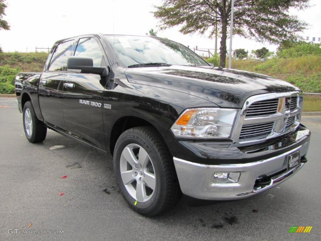 2011 Ram 1500 Big Horn Crew Cab - Brilliant Black Crystal Pearl / Dark Slate Gray/Medium Graystone photo #4