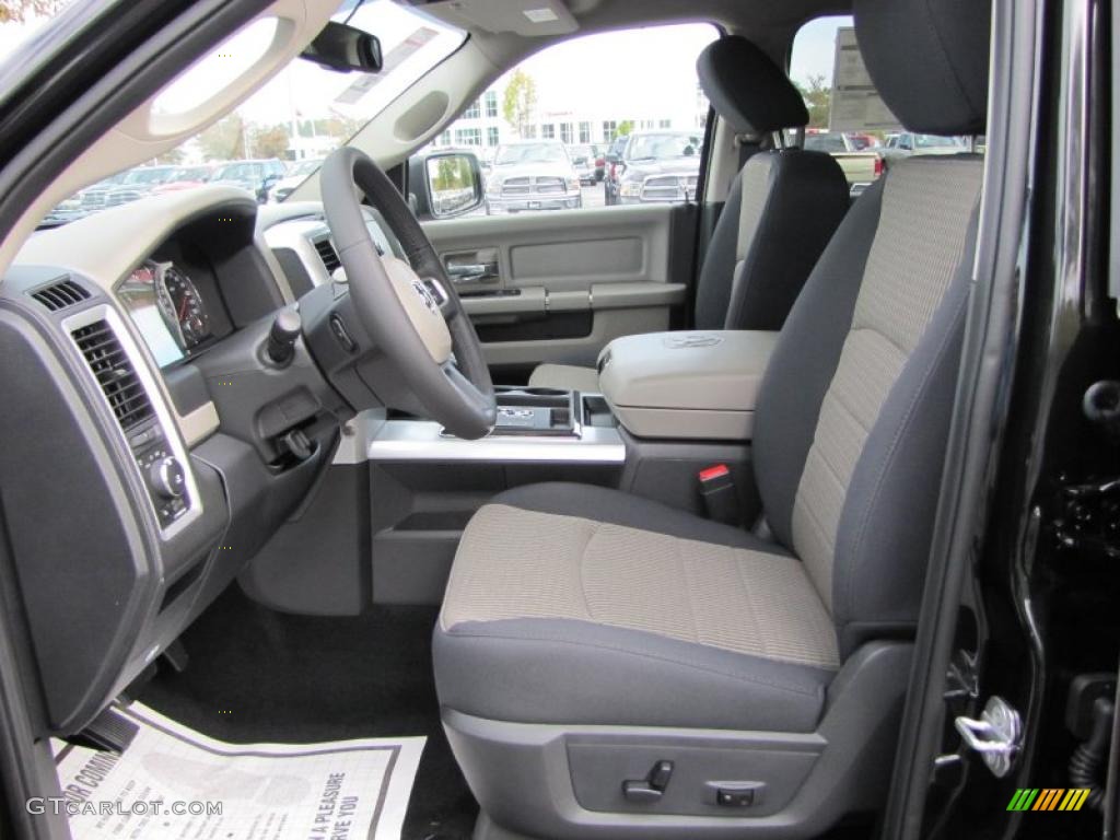 2011 Ram 1500 Big Horn Crew Cab - Brilliant Black Crystal Pearl / Dark Slate Gray/Medium Graystone photo #7