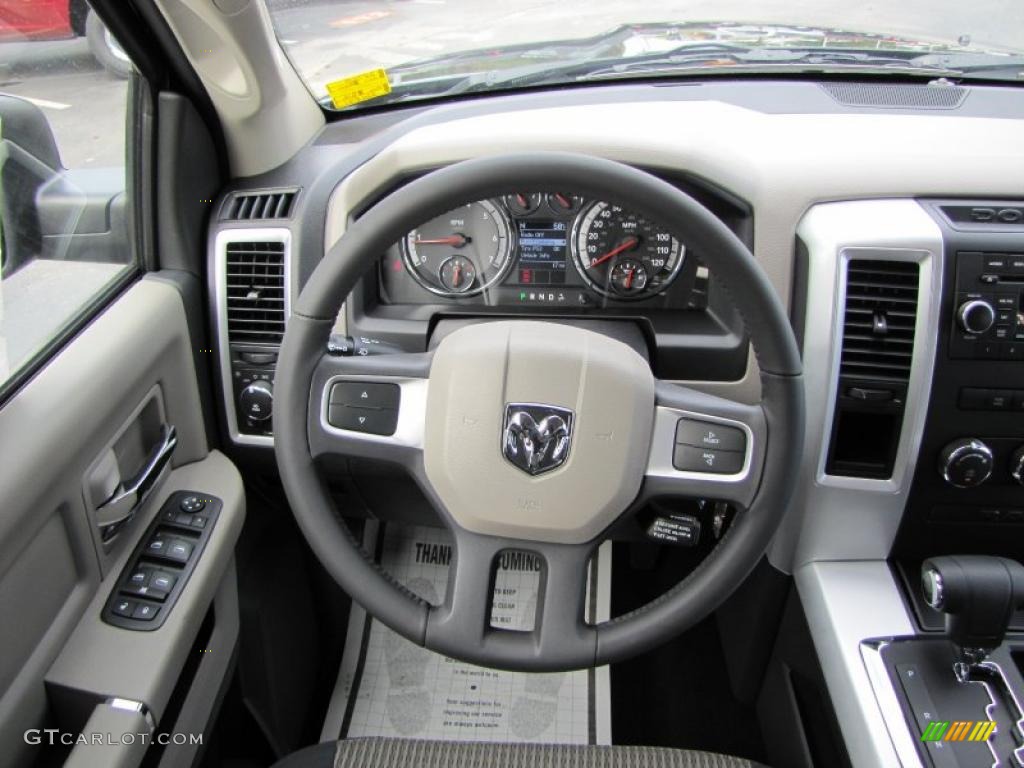 2011 Ram 1500 Big Horn Crew Cab - Brilliant Black Crystal Pearl / Dark Slate Gray/Medium Graystone photo #12