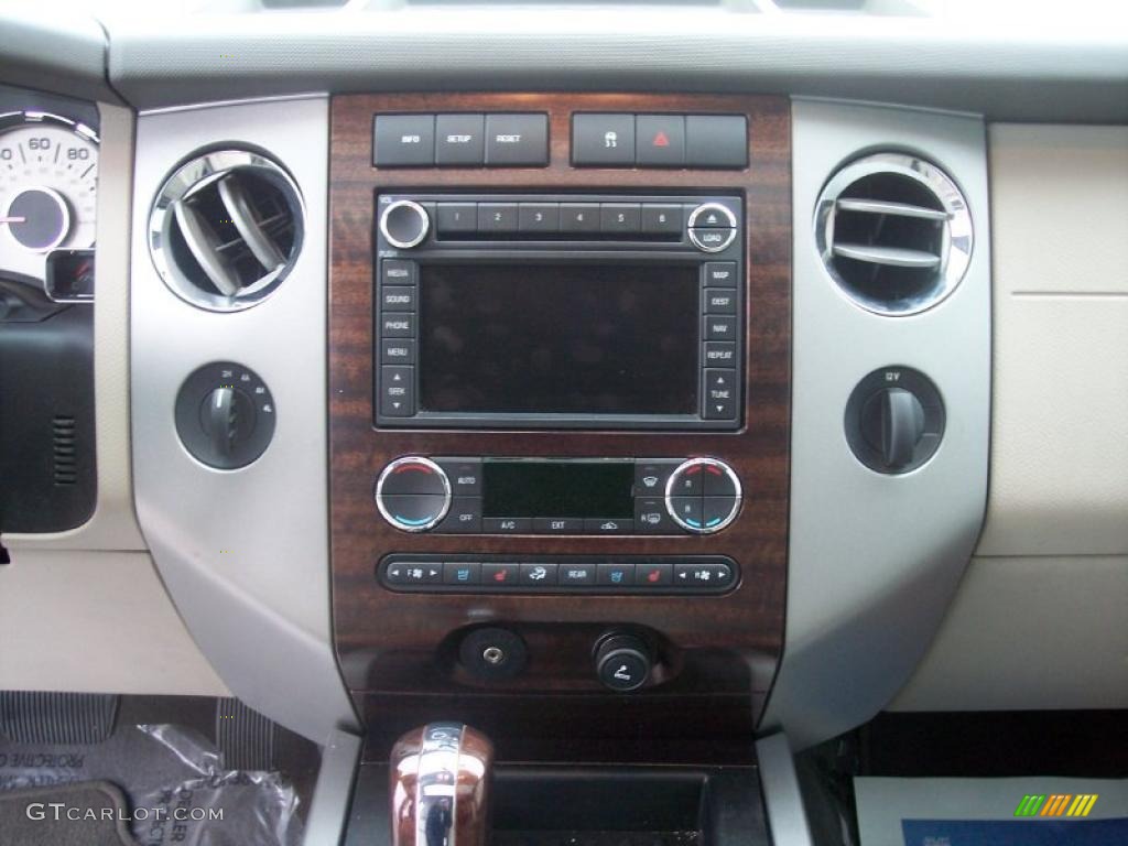 2008 Ford Expedition Limited 4x4 Controls Photo #39292487