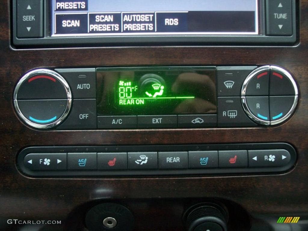 2008 Ford Expedition Limited 4x4 Controls Photo #39292607