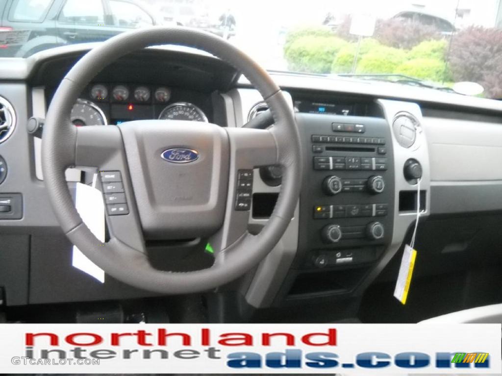2010 F150 XLT SuperCab 4x4 - Ingot Silver Metallic / Medium Stone photo #14