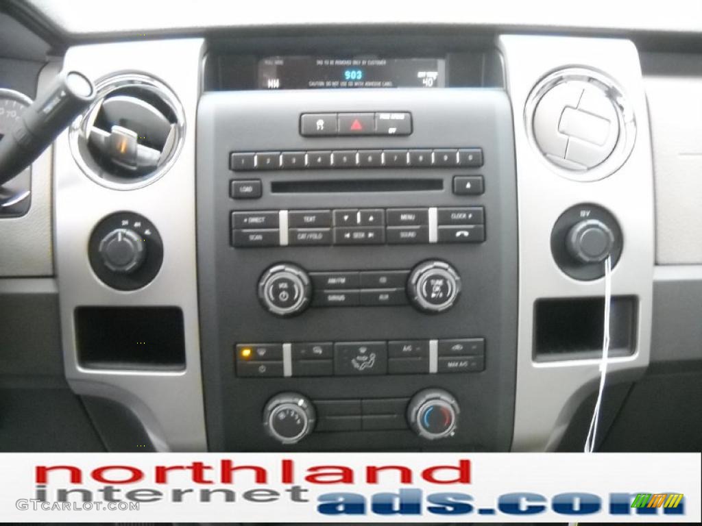 2010 F150 XLT SuperCab 4x4 - Ingot Silver Metallic / Medium Stone photo #17