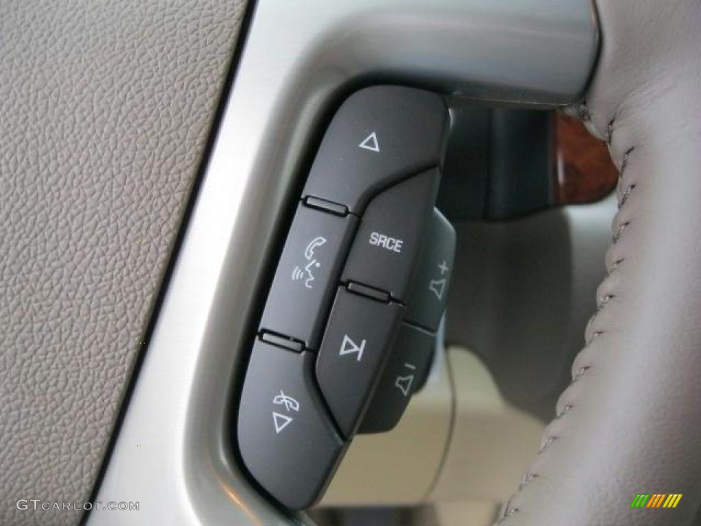 2011 Chevrolet Avalanche LT Controls Photo #39295571