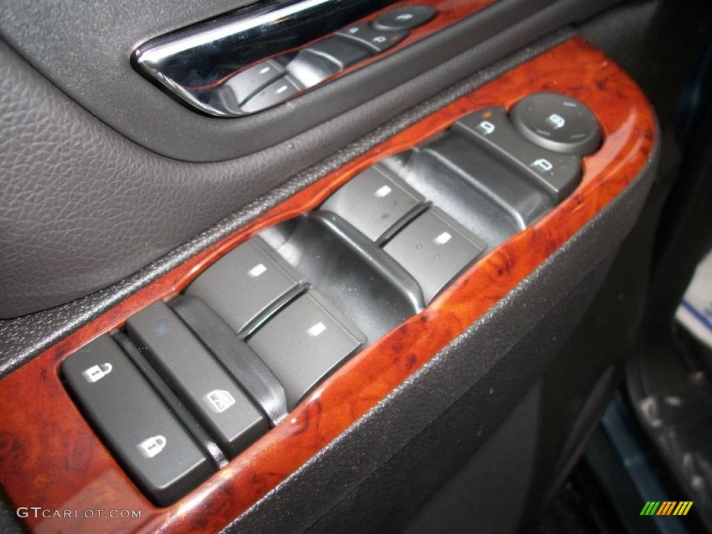 2011 Chevrolet Silverado 2500HD LTZ Extended Cab 4x4 Controls Photo #39296495