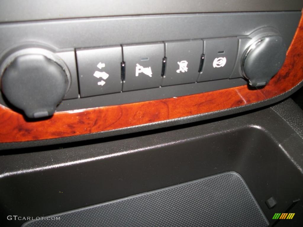 2011 Chevrolet Silverado 2500HD LTZ Extended Cab 4x4 Controls Photo #39296563