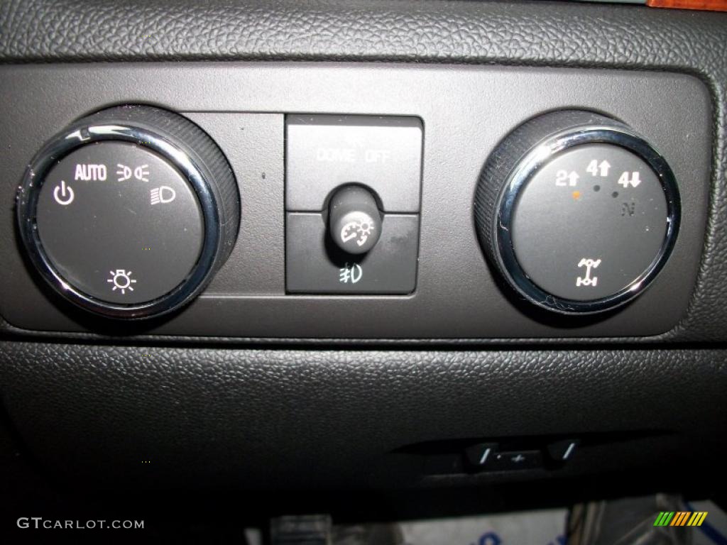 2011 Chevrolet Silverado 2500HD LTZ Extended Cab 4x4 Controls Photo #39296643