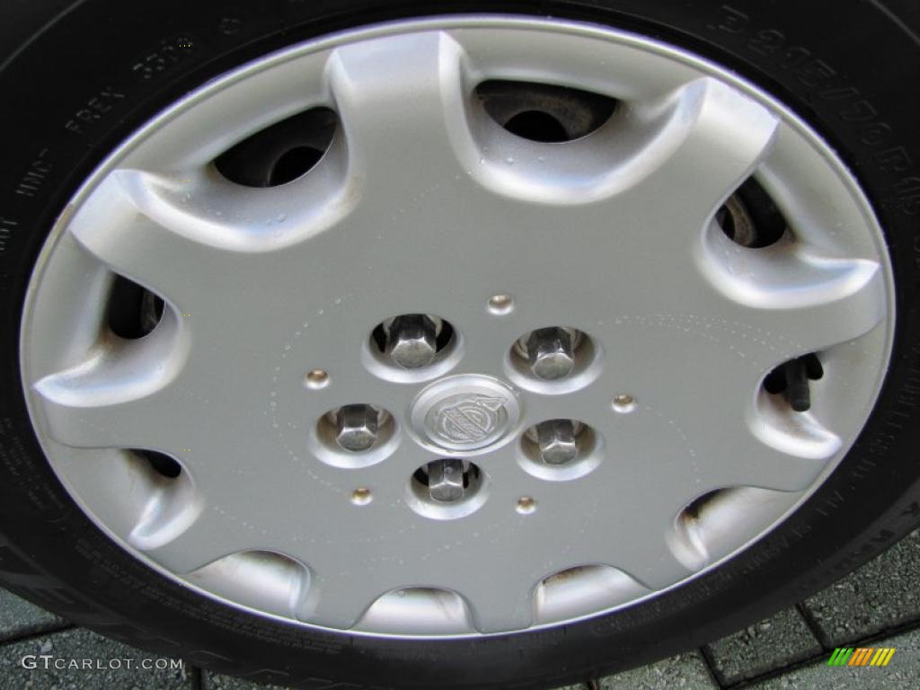 2004 Chrysler Town & Country LX Wheel Photo #39296783