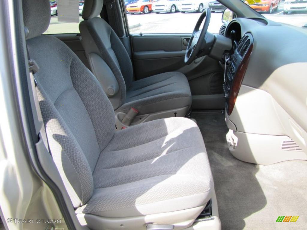 Khaki Interior 2004 Chrysler Town & Country LX Photo #39296891