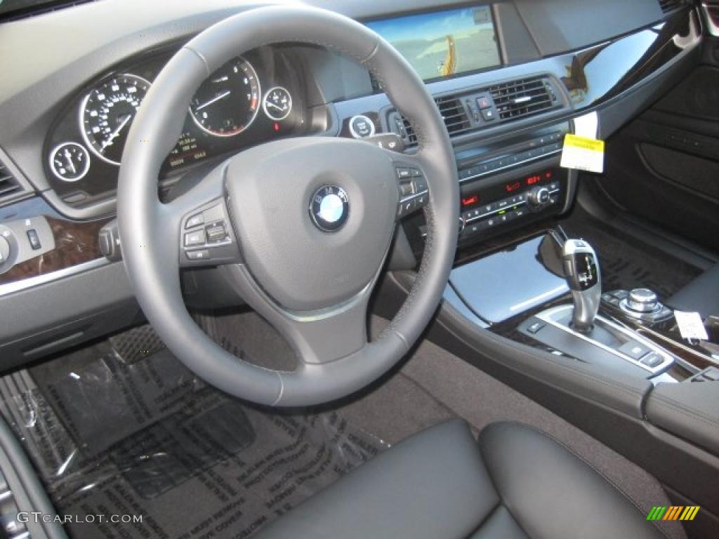 Black Interior 2011 BMW 5 Series 528i Sedan Photo #39301165