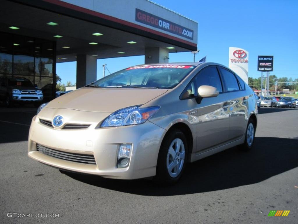 Sandy Beach Metallic Toyota Prius