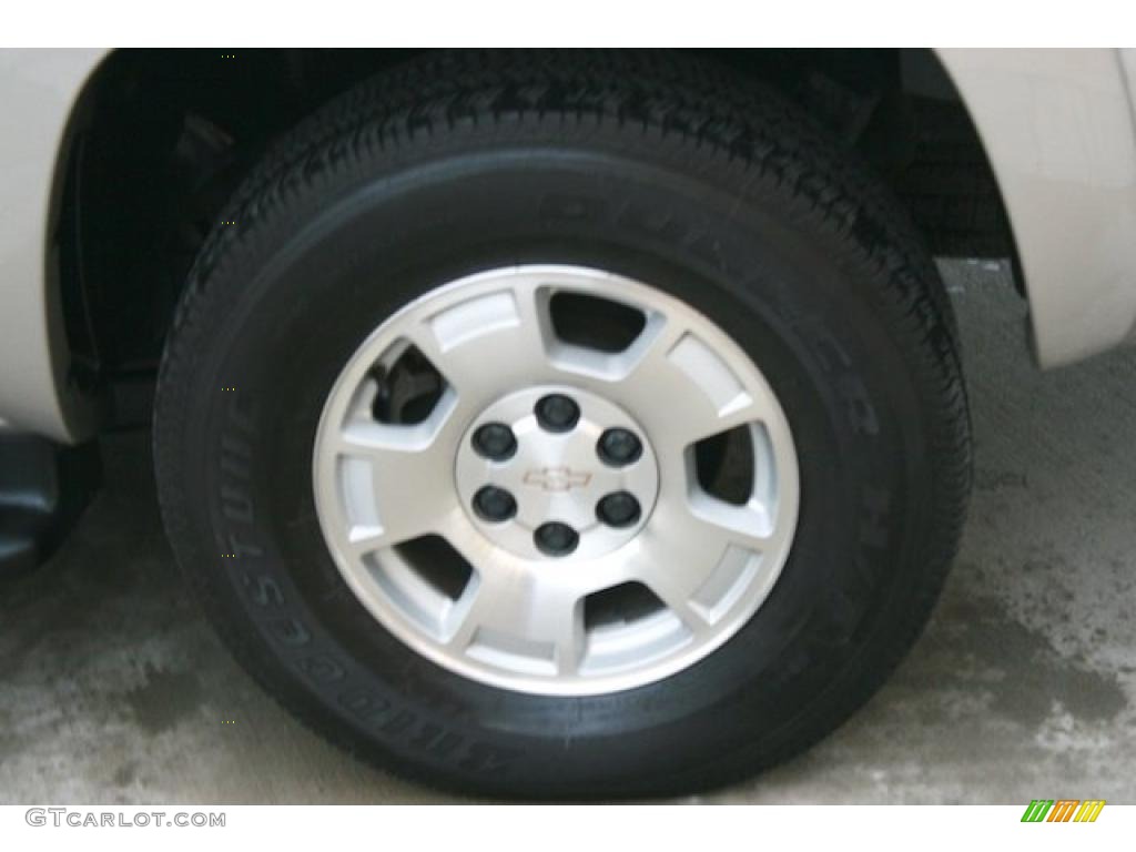 2004 Chevrolet Suburban 1500 LT Wheel Photo #39301797
