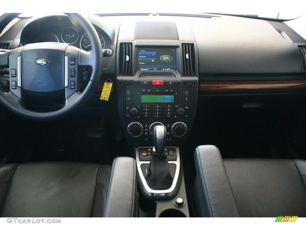 2009 Land Rover LR2 HSE Ebony Black Dashboard Photo #39301921