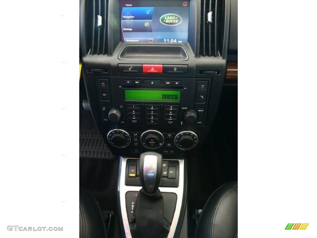 2009 Land Rover LR2 HSE Controls Photo #39302139