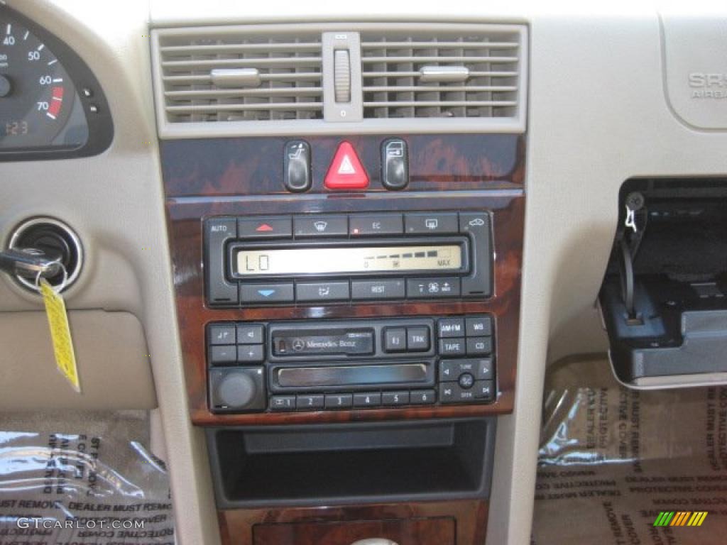 1998 Mercedes-Benz C 230 Controls Photo #39302945