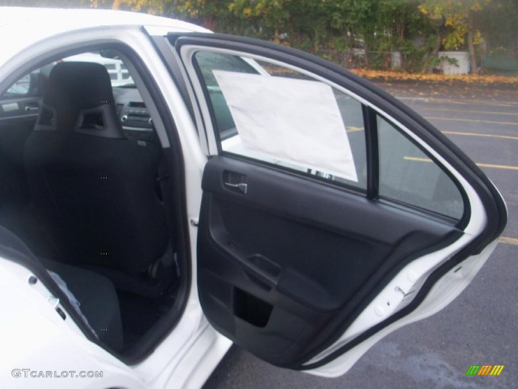 2011 Lancer Evolution GSR - Wicked White / Black photo #23