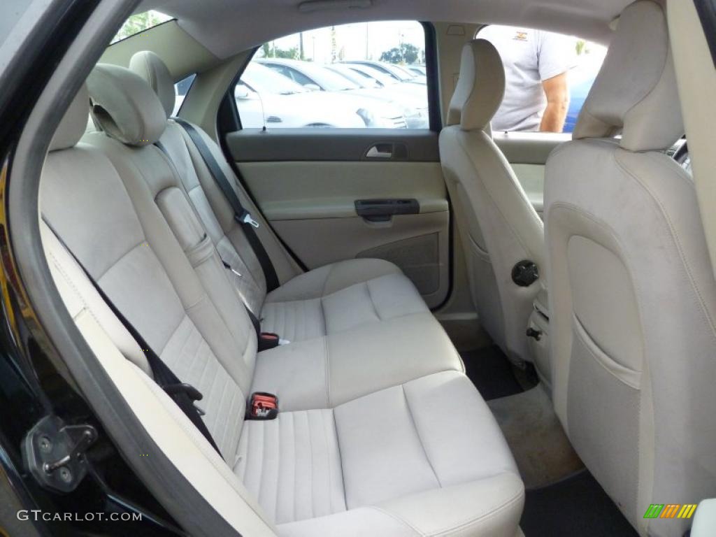 Dark Beige/Quartz Interior 2004 Volvo S40 2.4i Photo #39305825