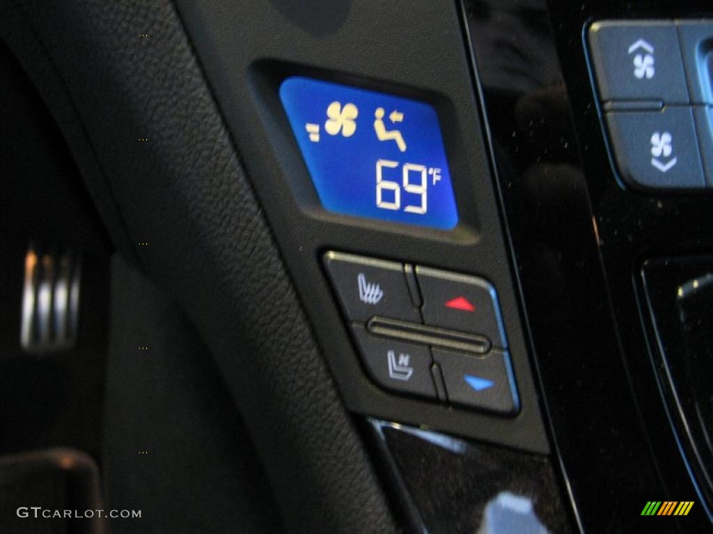 2011 Cadillac CTS -V Coupe Controls Photo #39306249