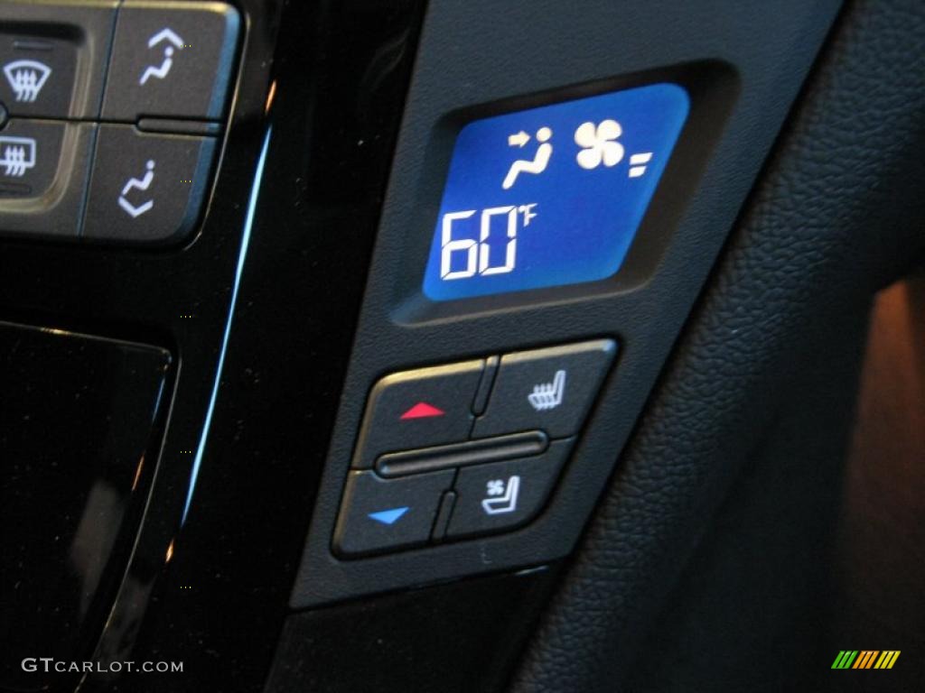 2011 Cadillac CTS -V Coupe Controls Photo #39306265