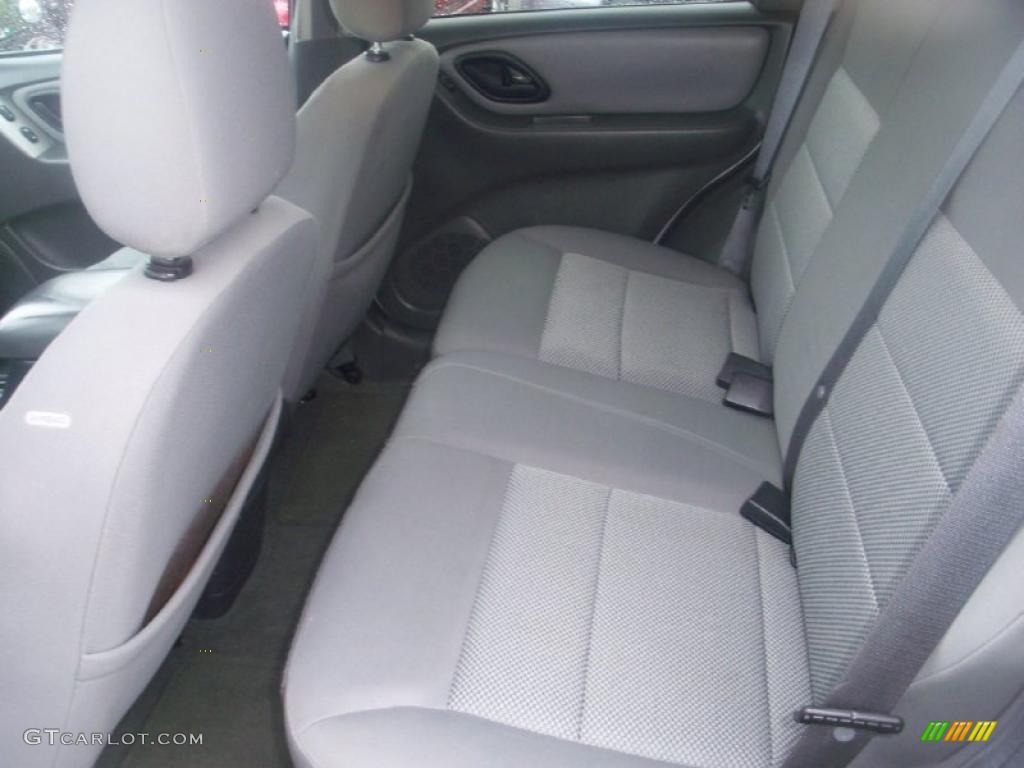 Medium/Dark Flint Grey Interior 2005 Ford Escape XLT V6 4WD Photo #39306557