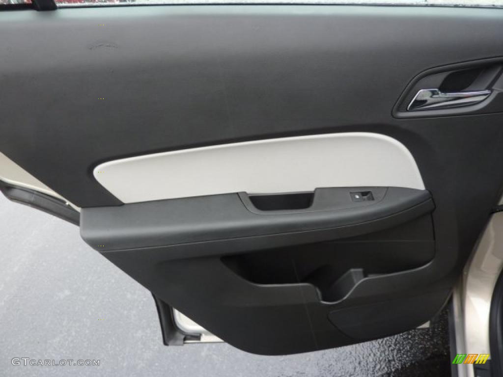2011 Chevrolet Equinox LS Light Titanium/Jet Black Door Panel Photo #39307417