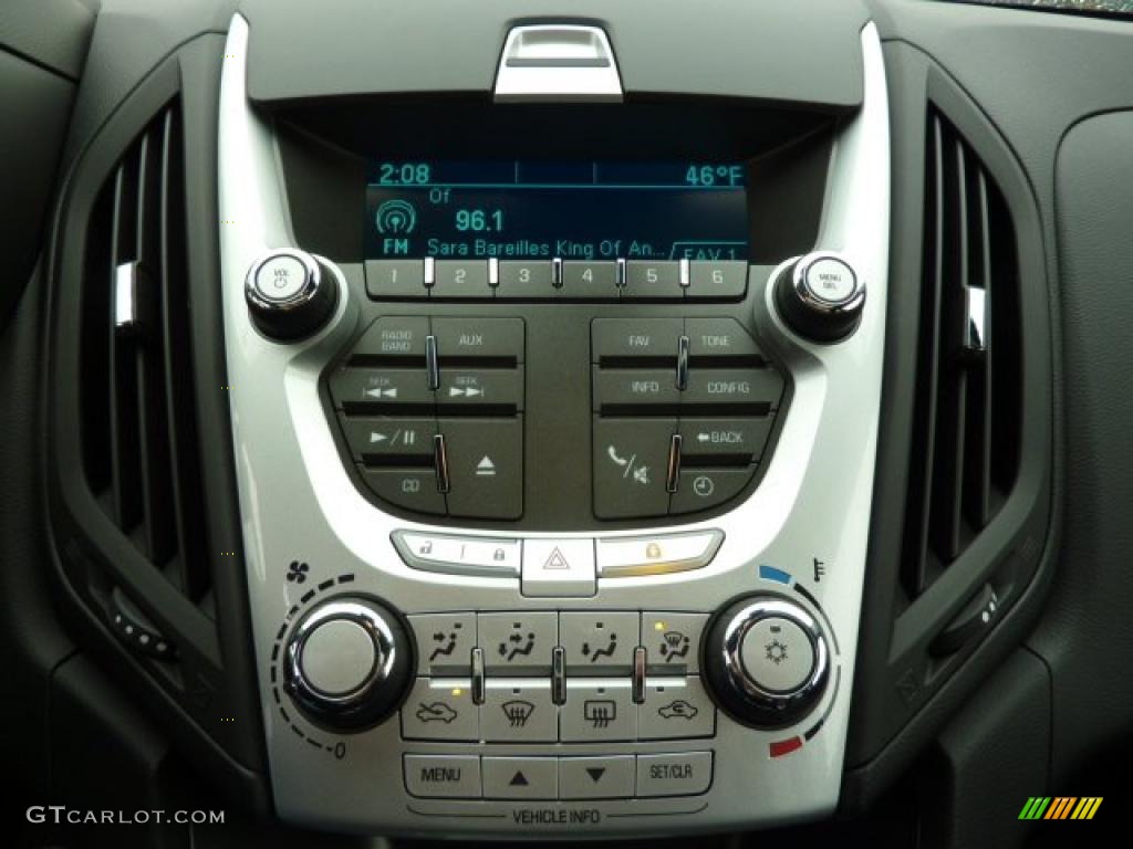 2011 Chevrolet Equinox LT AWD Controls Photo #39307745