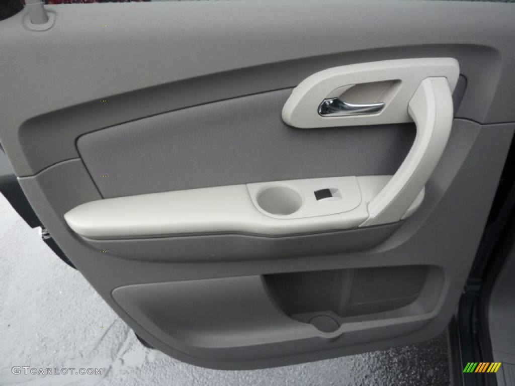 2011 Chevrolet Traverse LS Dark Gray/Light Gray Door Panel Photo #39308045