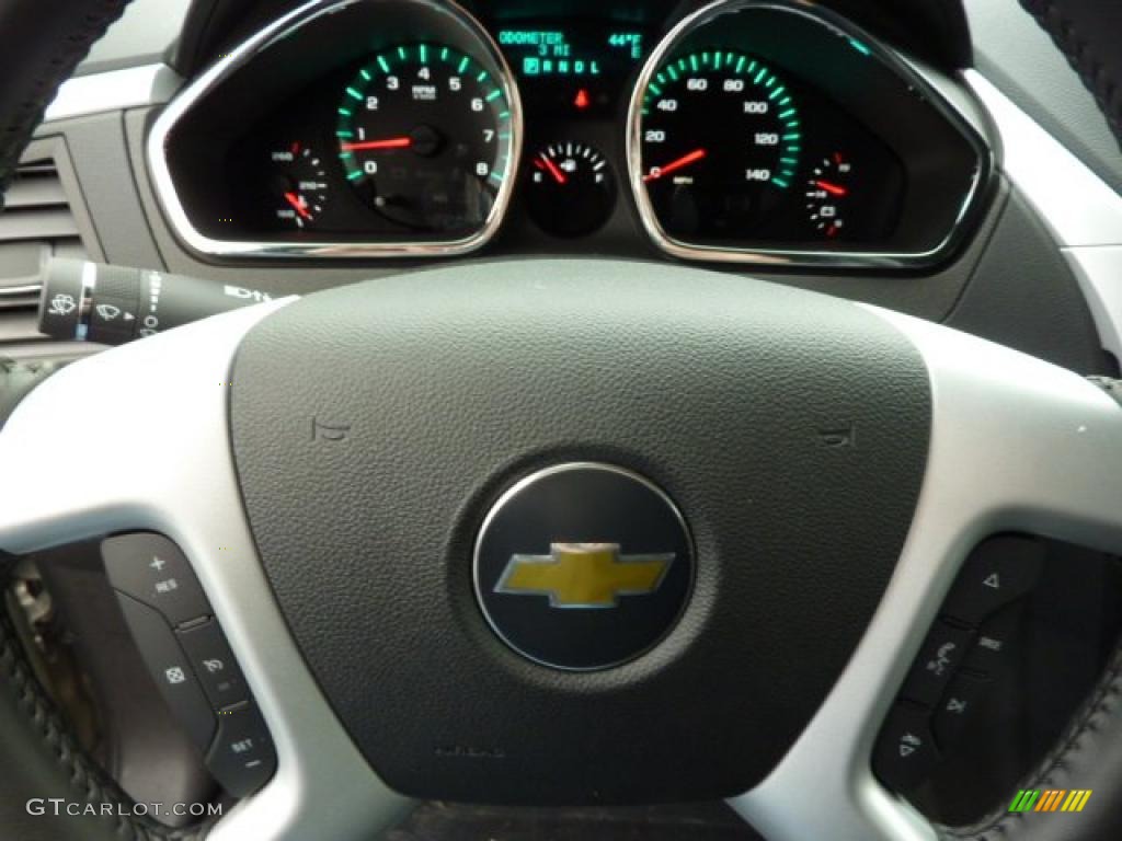2011 Chevrolet Traverse LT AWD Gauges Photo #39308685