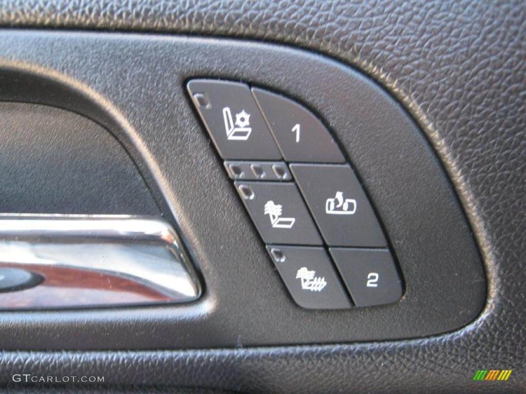 2009 Chevrolet Tahoe LTZ Controls Photo #39309105