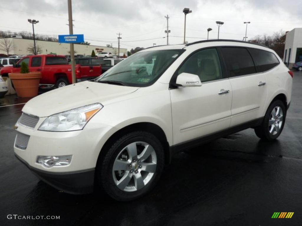 White Diamond Tricoat 2011 Chevrolet Traverse LTZ AWD Exterior Photo #39309357