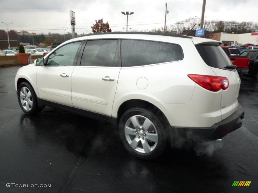 White Diamond Tricoat 2011 Chevrolet Traverse LTZ AWD Exterior Photo #39309385