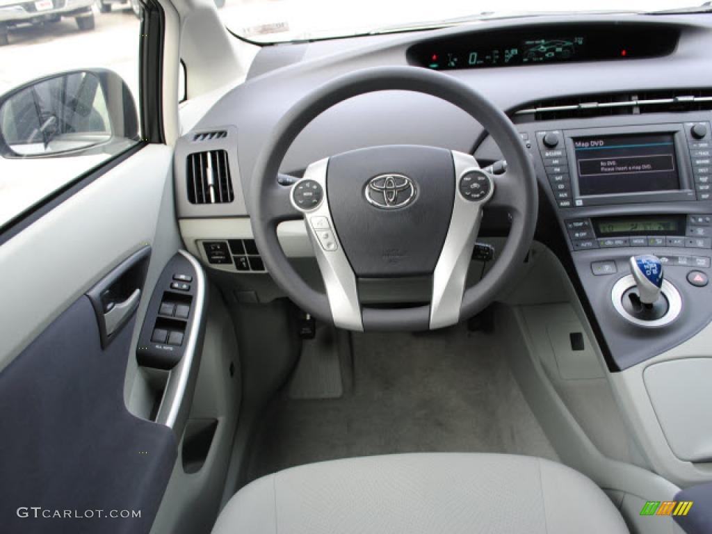 2010 Prius Hybrid II - Classic Silver Metallic / Misty Gray photo #9