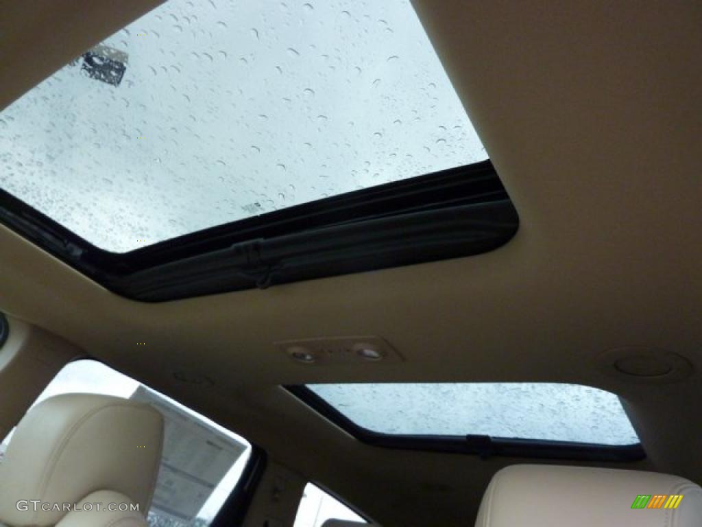 2011 Chevrolet Traverse LTZ AWD Sunroof Photo #39309537