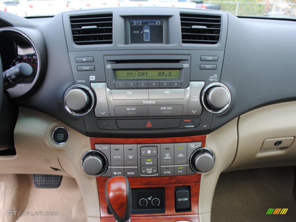 2010 Toyota Highlander Limited Controls Photo #39310237
