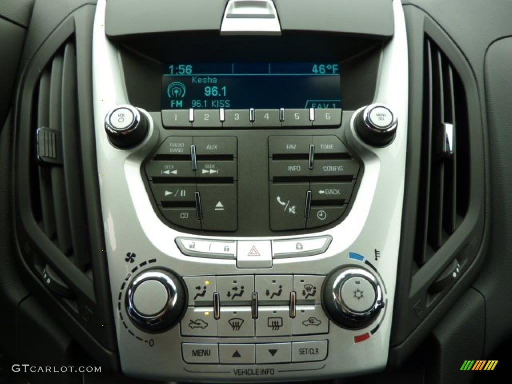 2011 Chevrolet Equinox LT AWD Controls Photo #39311717