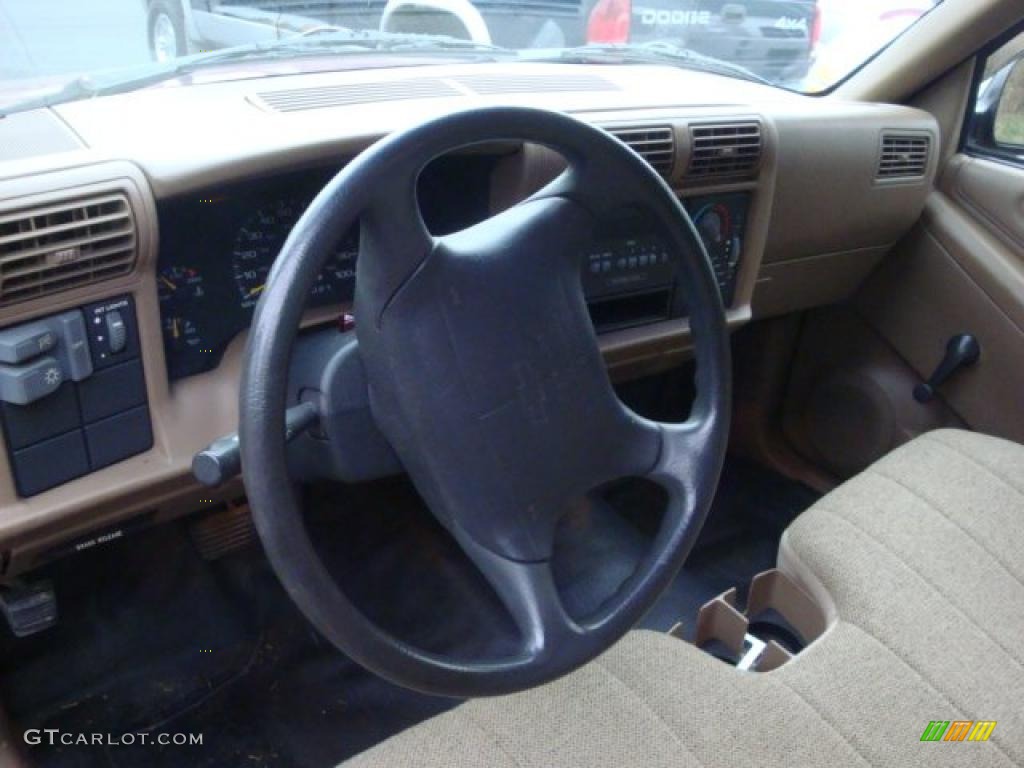 1995 Chevrolet S10 LS Regular Cab Tan Dashboard Photo #39312073