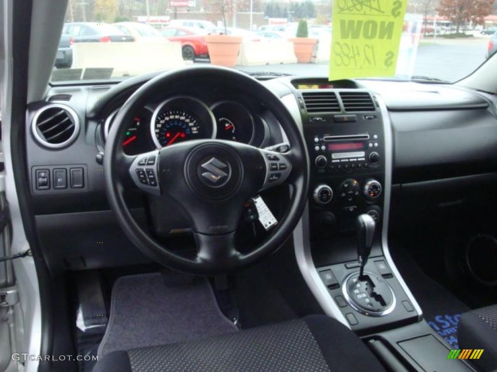 2006 Suzuki Grand Vitara XSport Black Dashboard Photo #39312449